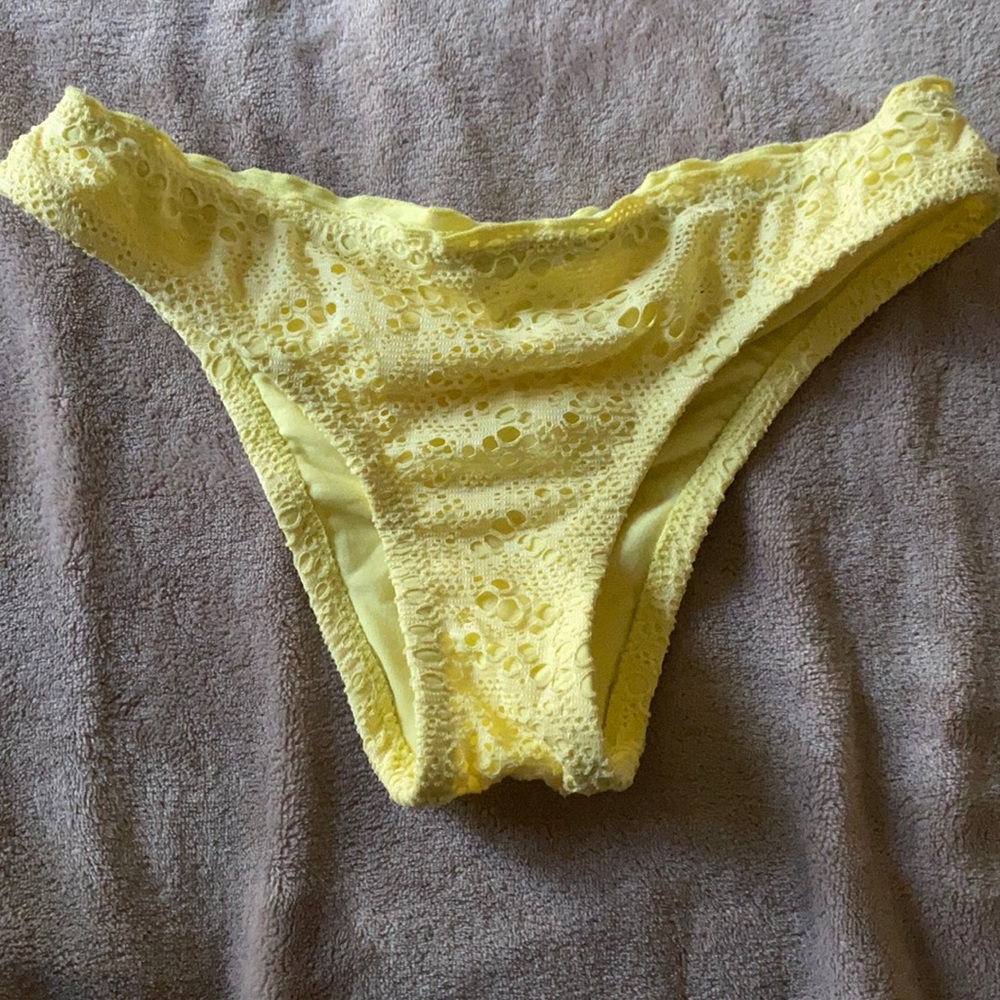 XS cheeky swim bottoms NWOT